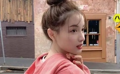 草莓果冻怼人视频